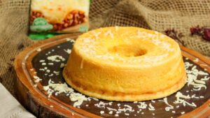 Bolo de Fubá com Queijo Mussarela