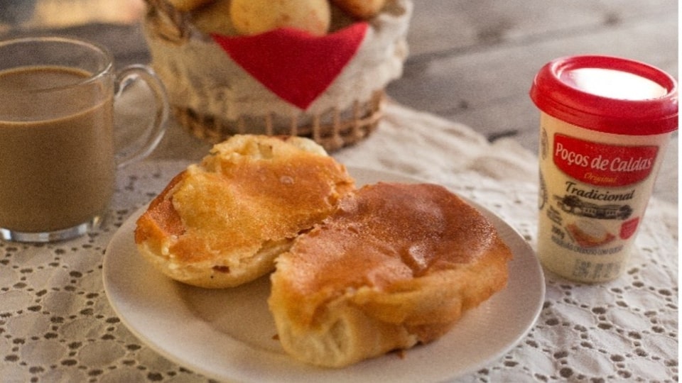 Pão na chapa com requeijão