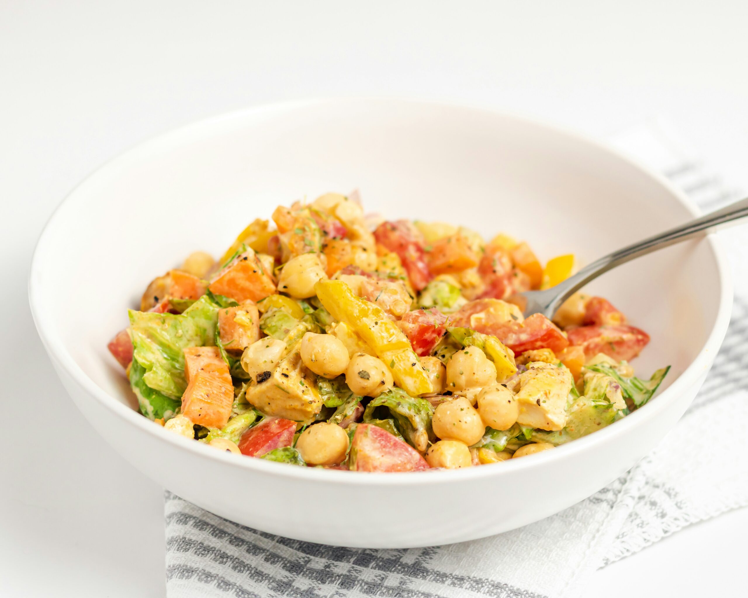 Salada de Grão de Bico com Iogurte