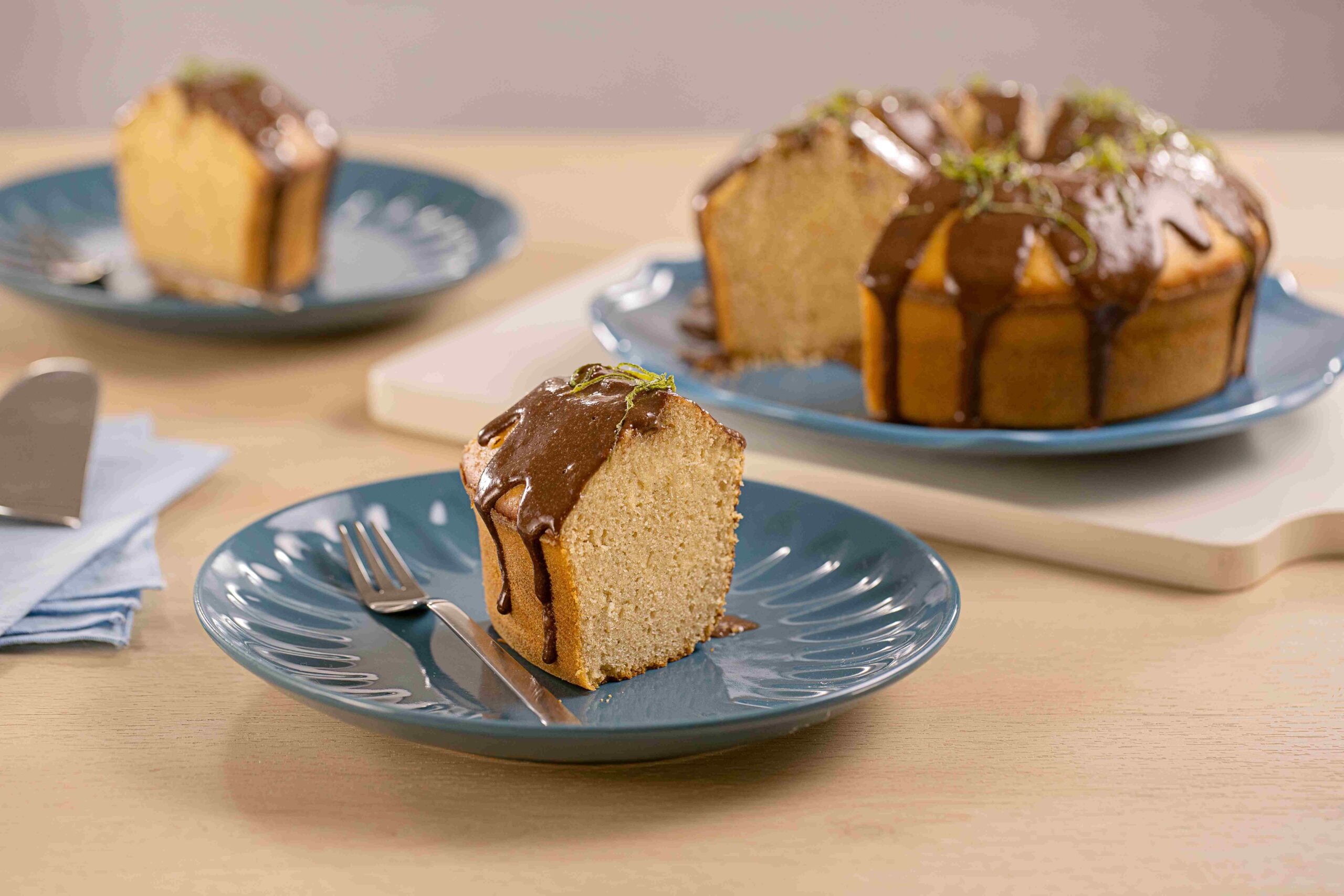Bolo de Iogurte com Mel e raspas de limão 