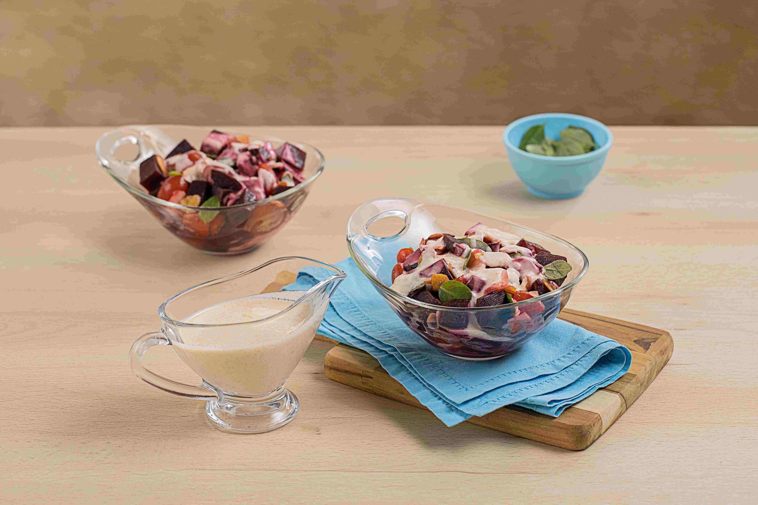 Salada Vermelha com Molho de Iogurte 