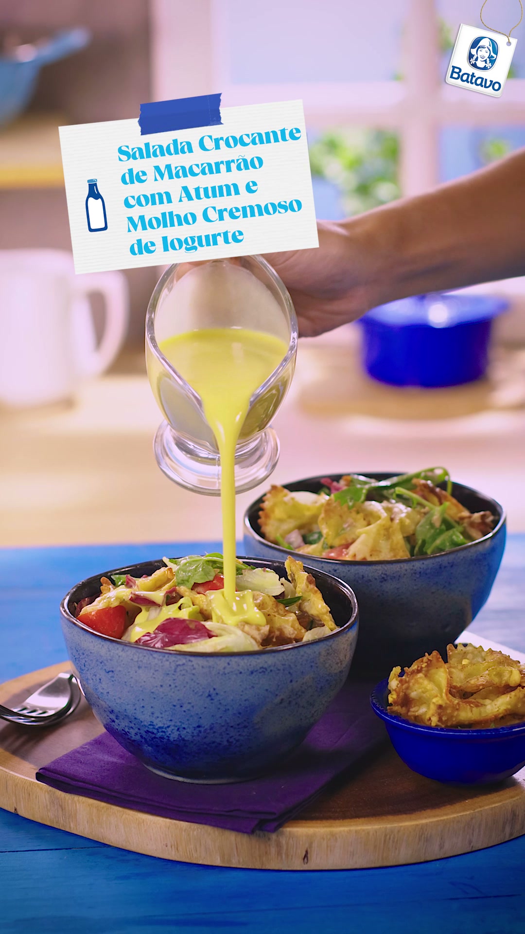 Salada Crocante de Macarrão com Atum e Molho Cremoso de Iogurte